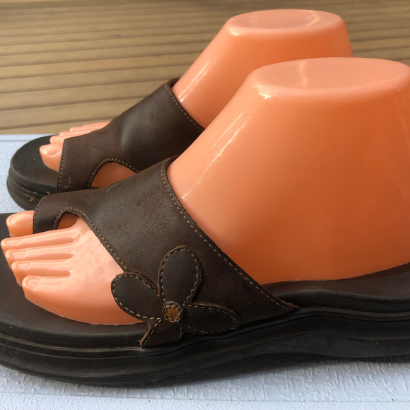 skechers brown sandals